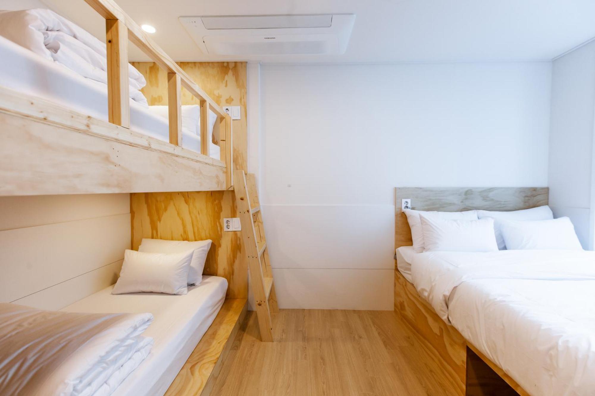 Step Myeongdong 1 Hostel